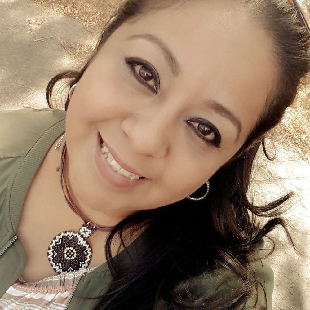 Meet your Posher, Yadira